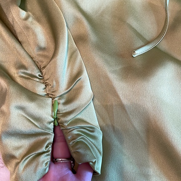 Revolve Song of Style Dala mini dress moss green size small wrap style - Picture 9 of 9